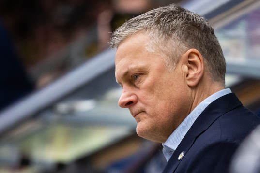 s tränare Stephan Lundh deppar
