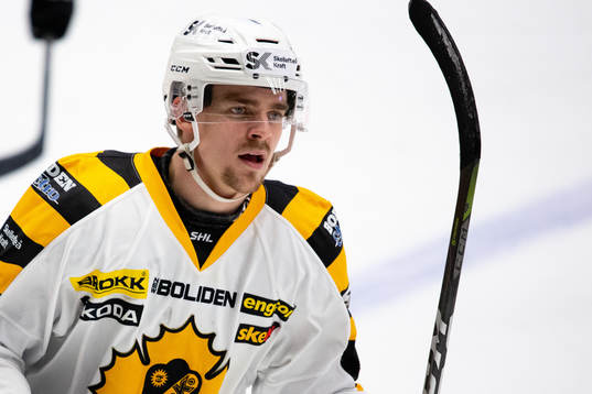Skellefteås Emil Djuse jublar