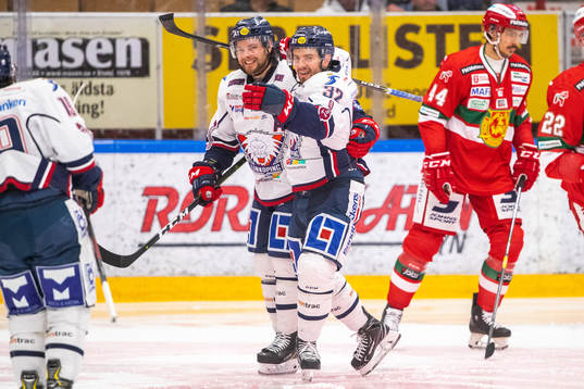 Linköpings Andrew Gordon jublar