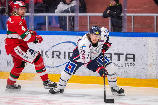 Moras Viktor Amnér och Linköpings Adam Brodecki