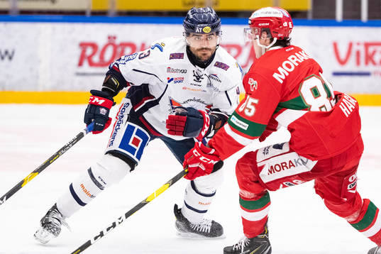 Linköpings Almen Bibic och Moras Michael Haga