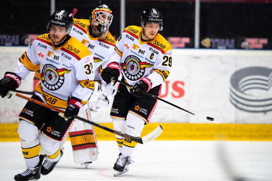 Luleås Erik Gustafsson (h) och Oscar Engsund (v)