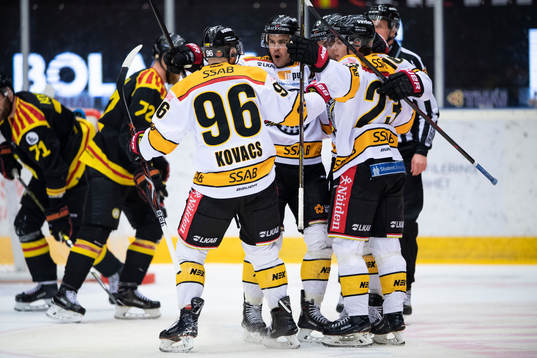 Luleås spelare jublar