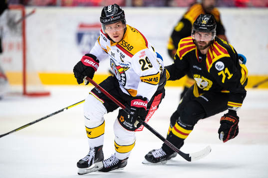 Luleås Erik Gustafsson och Brynäs Robert Kousal