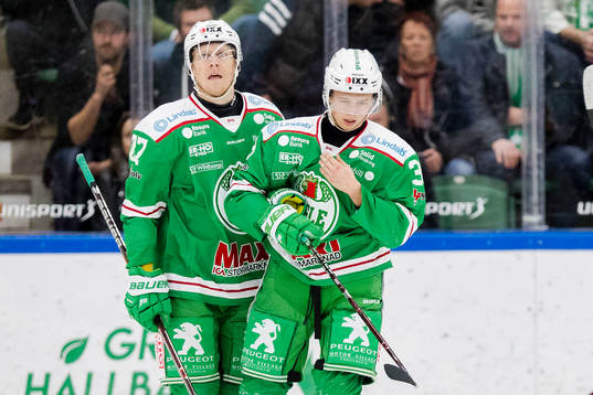 Rögles Samuel Jonsson grimaserar