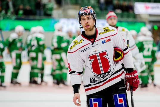 Örebros Tylor Spink deppar