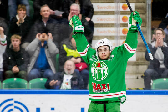 Rögles Leon Bristedt  jublar