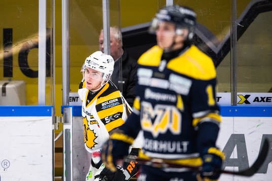 Skellefteås Andreas Wingerli lämnar utvisningsbåset