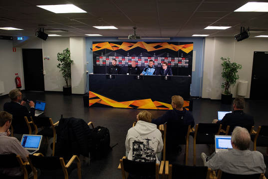 Lasse Nielsen, head coach Uwe Rösler, Arnor Traustason and
