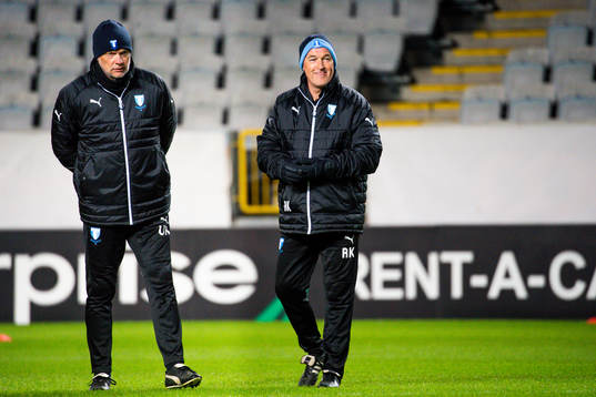Uwe Rösler, head coach and Rob Kelly, assistant coach of