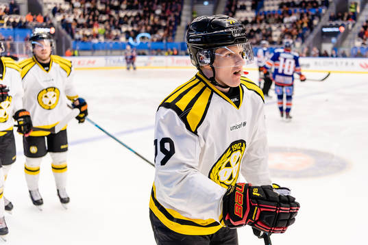 Brynäs Ludvig Nilsson jublar