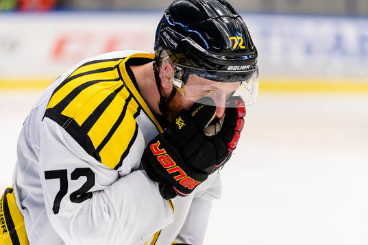 Brynäs Joachim Rohdin har ont