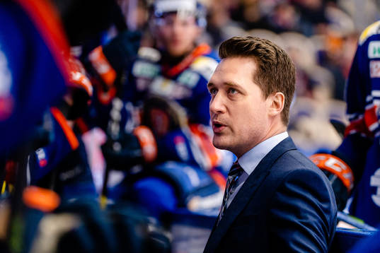 Växjös tränare Sam Hallam