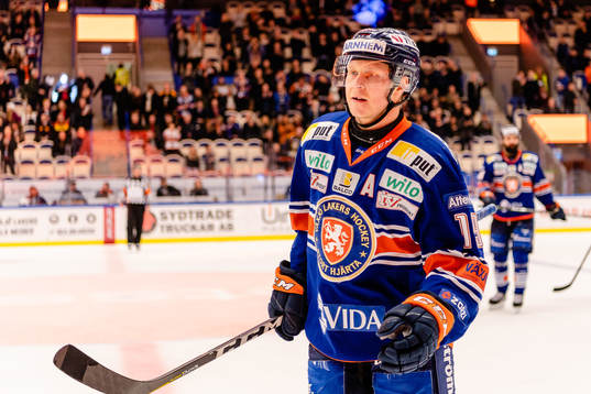 Växjös Tuomas Kiiskinen jublar
