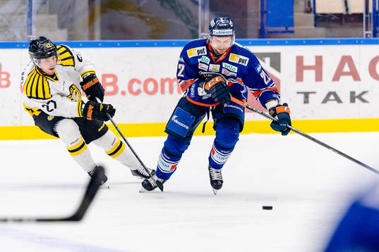 Växjös Janne Pesonen och Brynäs Emil Forslund