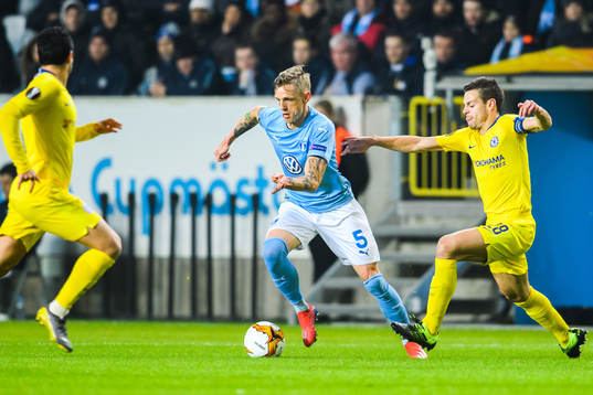Sören Rieks of Malmö FF and Cesar Azpilicueta of Chelsea