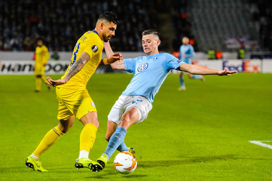 Emerson Palmieri of Chelsea and Marcus Antonsson of Malmö