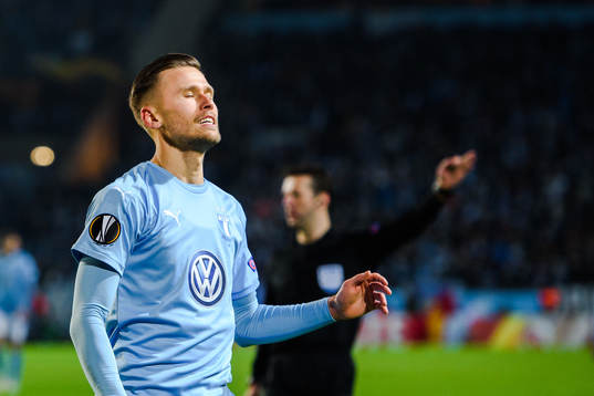 Arnór Ingvi Traustason of Malmö FF looks dejected