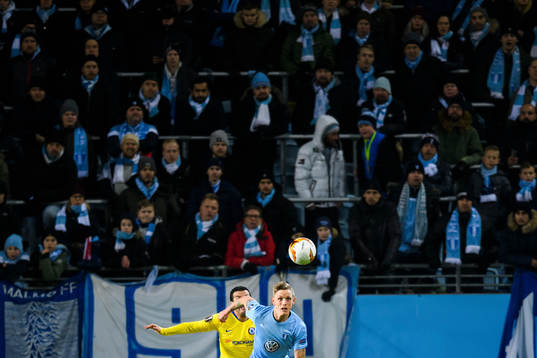 Sören Rieks of Malmö FF and Pedro Rodríguez of Chelsea