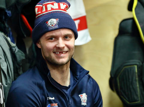 Linköpings Chad Billins före ishockeymatchen i SHL mellan