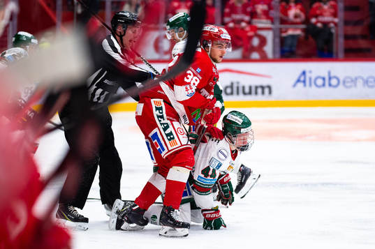 Timrås Jacob Olofsson och Frölundas Lucas Raymond