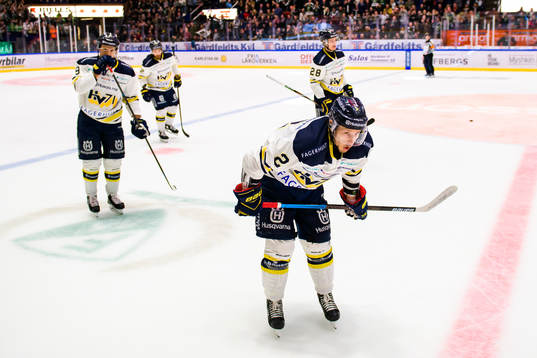 s Kristofer Berglund deppar med lagkamrater