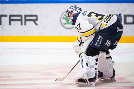 s målvakt Jonas Gunnarsson deppar