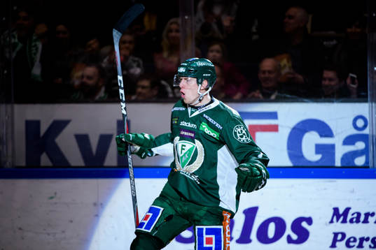 Färjestads Johan Ivarsson jublar
