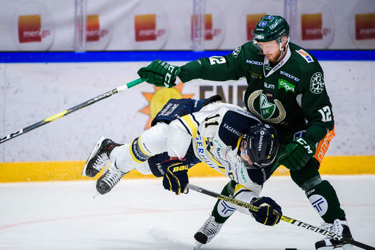 s Simon Önerud och Färjestads Alexander Reichenberg