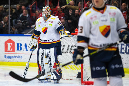 Djurgårdens målvakt Robin Jensen deppar