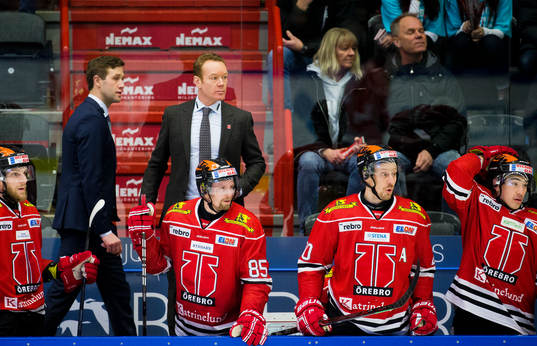 Örebros tränare Niklas Eriksson och assisterande tränare