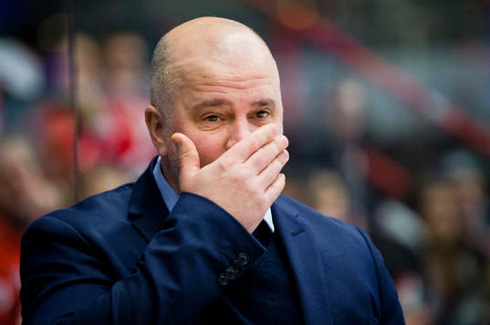Djurgårdens assisterande tränare Stefan Nyman deppar