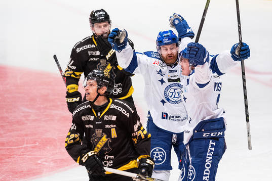 Leksands Mattias Ritola och Johan Porsberger jublar