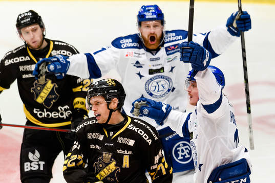 Leksands Mattias Ritola och Johan Porsberger jublar