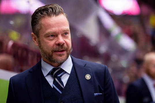 assisterande tränare Fredrik Hellgren