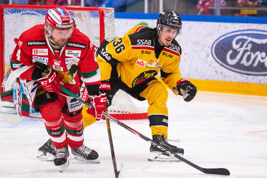 Moras Viktor Amnér och Luleås Emil Larsson