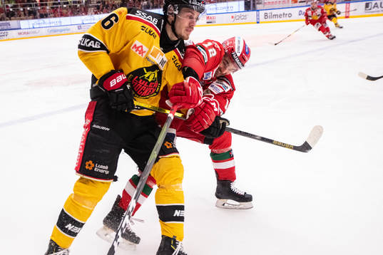 Moras Kevin Gagné och Luleås Viktor Grahn