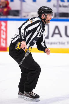 Linjedomare Simon Hillborg