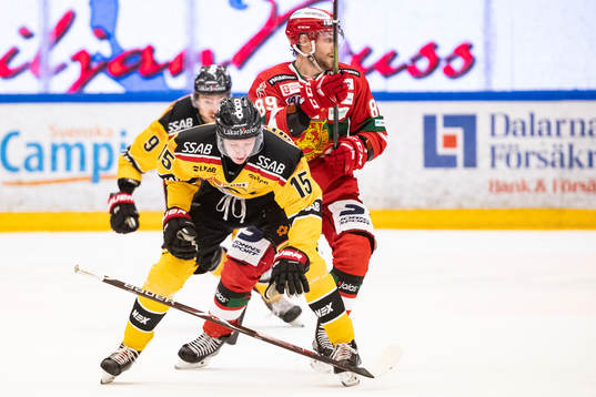 Luleås Carl Mattsson och Moras Ryan Johnston