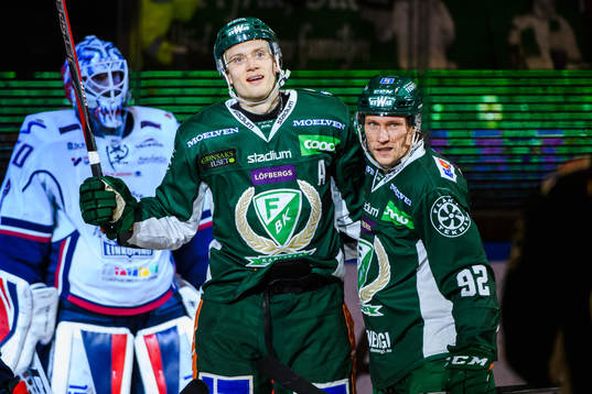 Färjestads Johan Ryno jublar