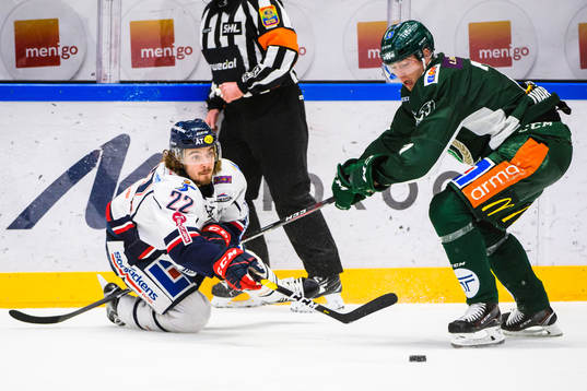 Linköpings Adam Brodecki och Färjestads Johan Ivarsson