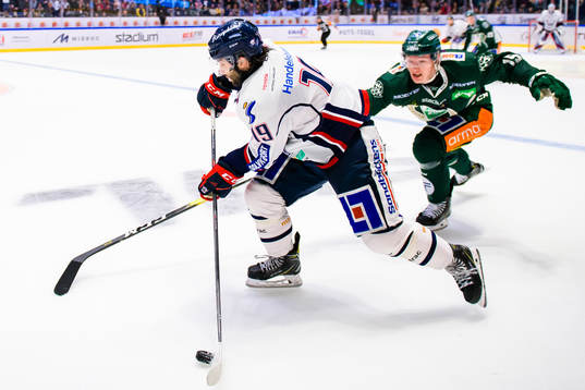Linköpings Joe Whitney och Färjestads Gustav Rydahl