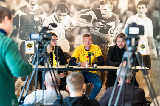 Klubbchef Stefan Andreasson, Stian Rode Gregersen och