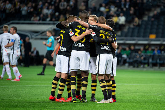 s spelare jublar