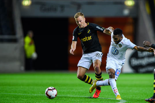 s Sebastian Larsson och Jönköpings Enock Kwakwa