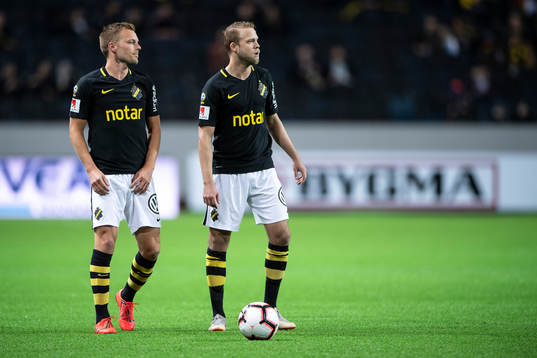 s Sebastian Larsson och Anton Saletros