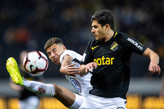 s Tarik Elyounoussi