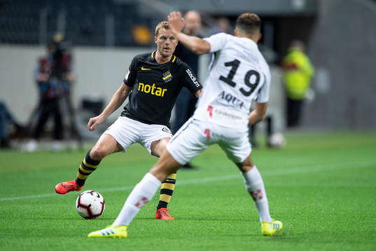 s Sebastian Larsson