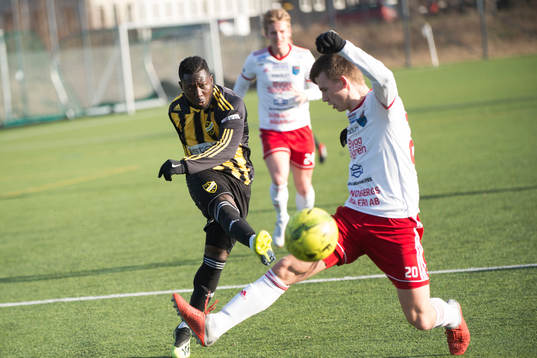 IFK Hässleholms Mike Andrew klipper in segermålet 2-1 i