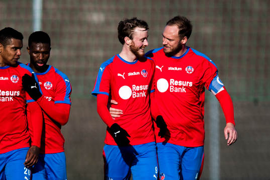 Helsingborgs Rasmus Jönsson och Andreas Granqvist jublar